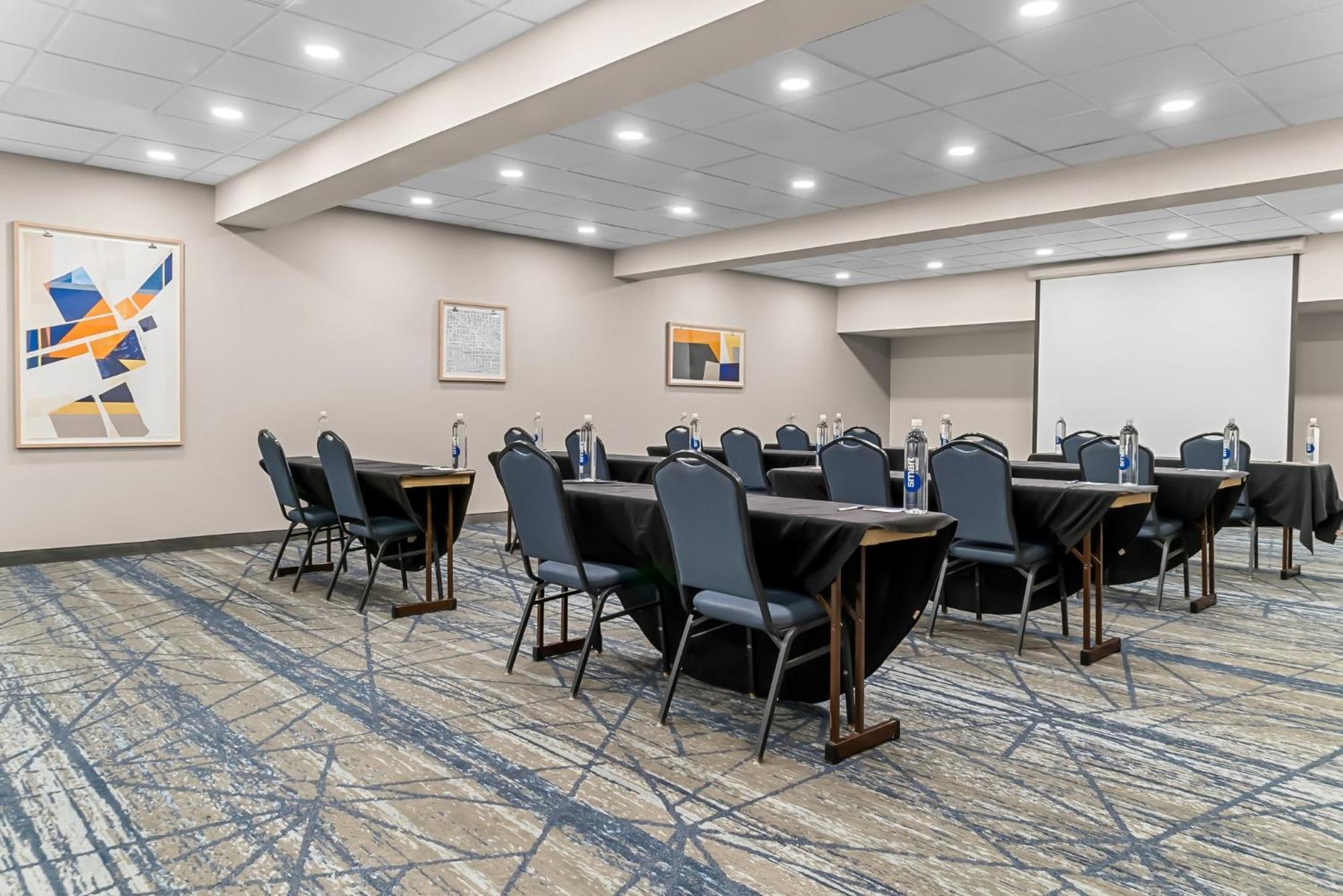Holiday Inn Express & Suites Detroit - Novi By Ihg מראה חיצוני תמונה