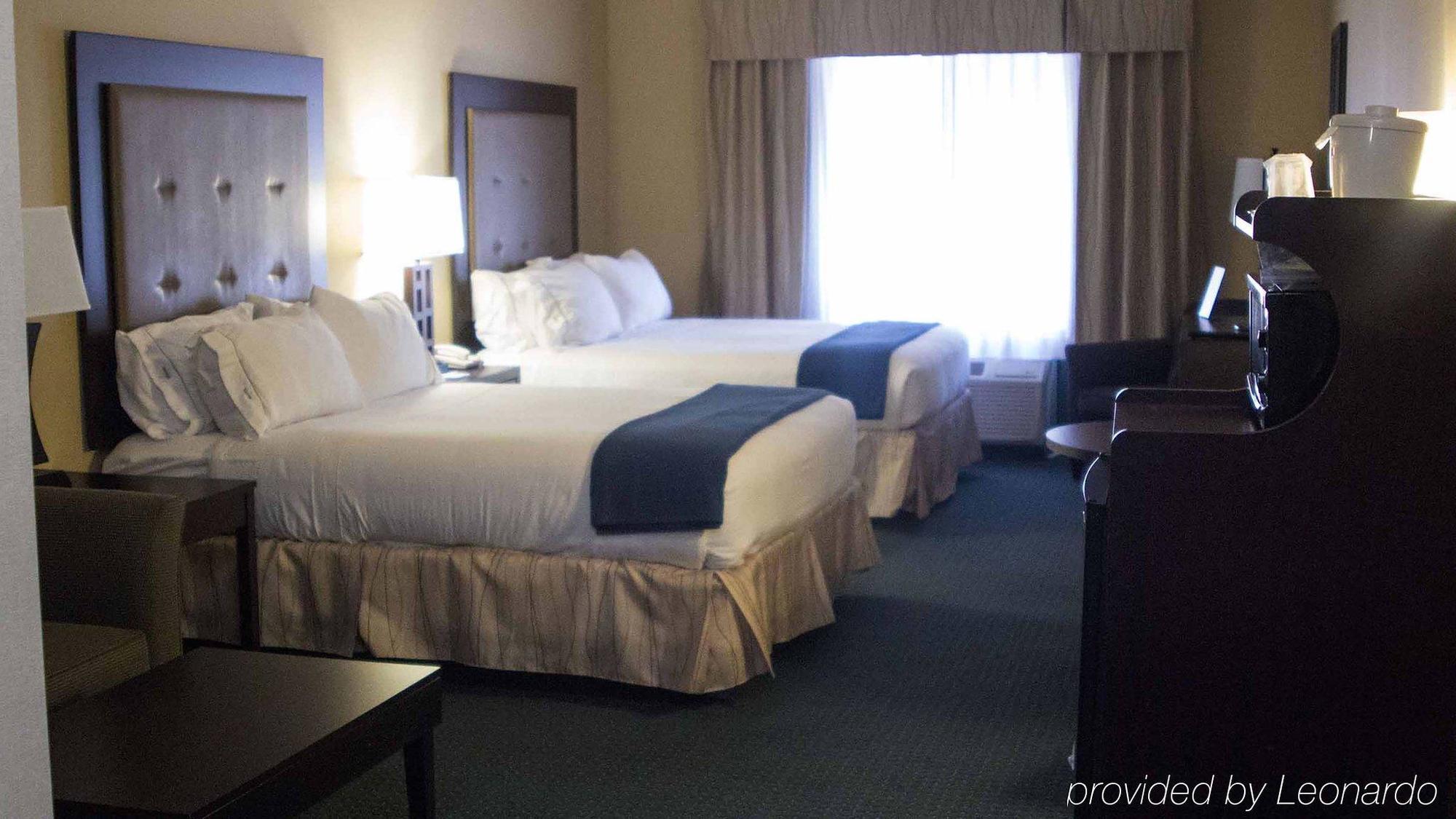 Holiday Inn Express & Suites Detroit - Novi By Ihg מראה חיצוני תמונה